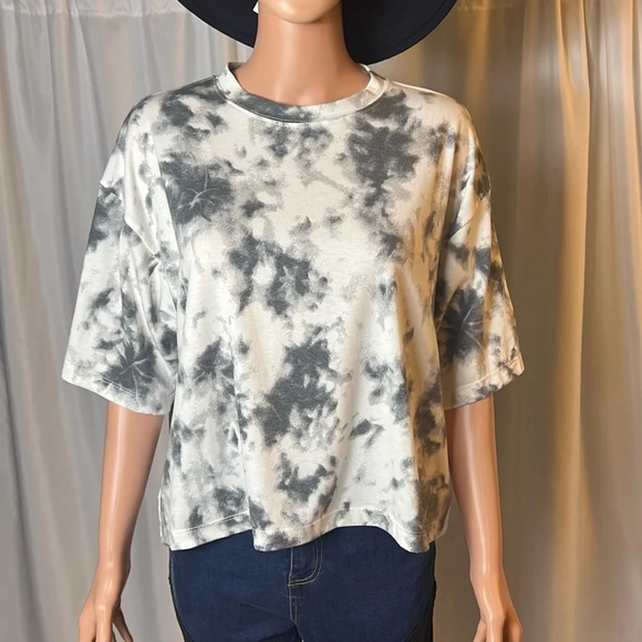 If She Loves Tops - If She Loves Tye Dye T-Shirt Y2K Multiple Sizes